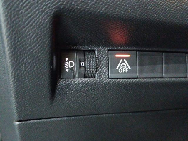 PEUGEOT 2008 motore elettrico 136 CV Active Pack