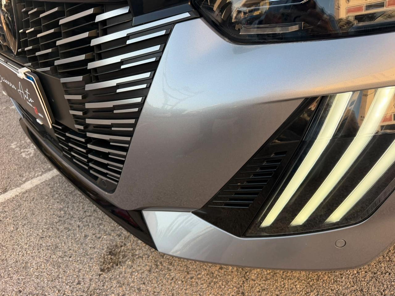 Peugeot 208 1.2 GT HYBRID 145 E-DCS6