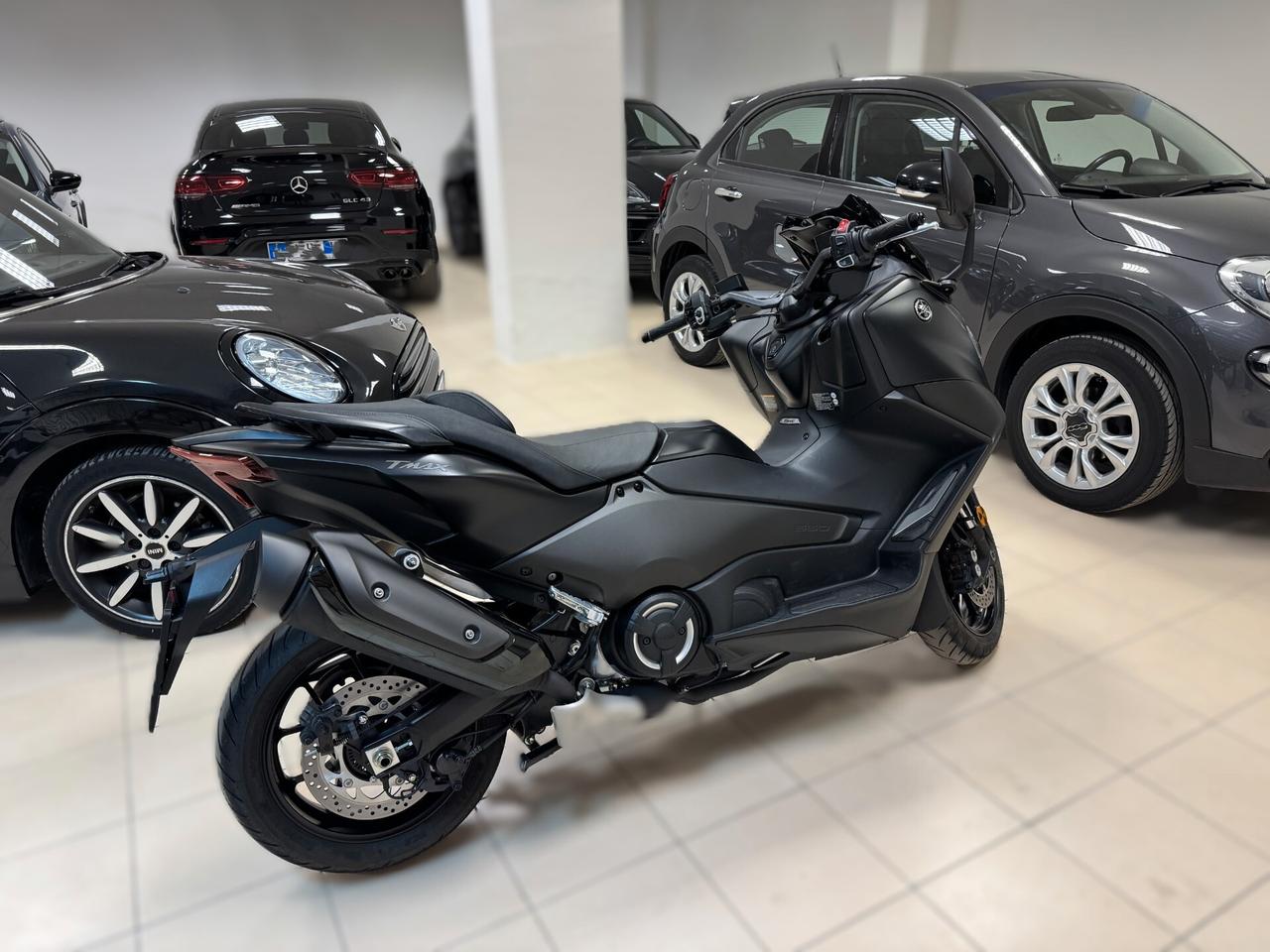 Yamaha T Max 560