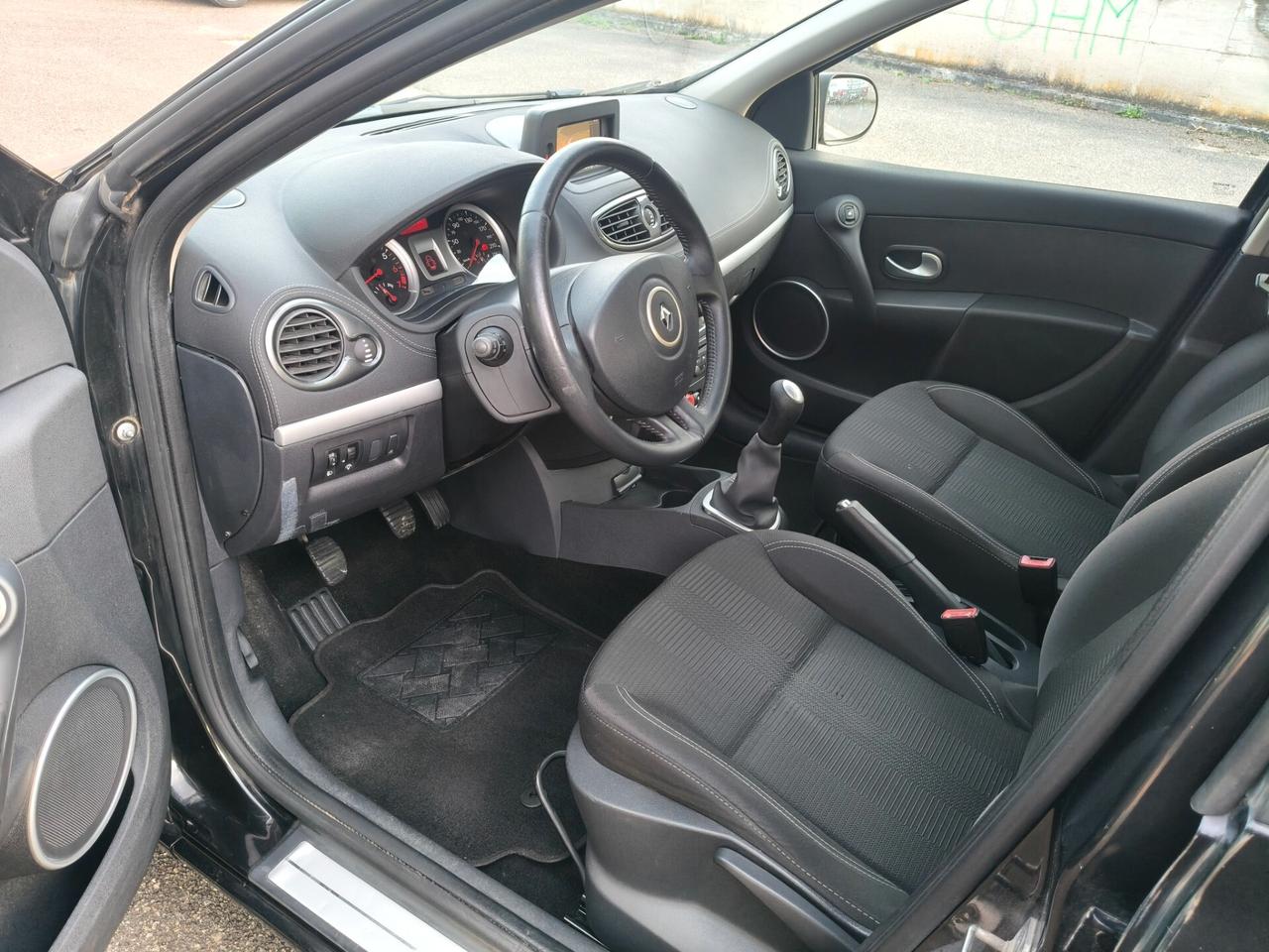 Renault Clio 1.2 sw del 2011 SOLO 105.000 KM