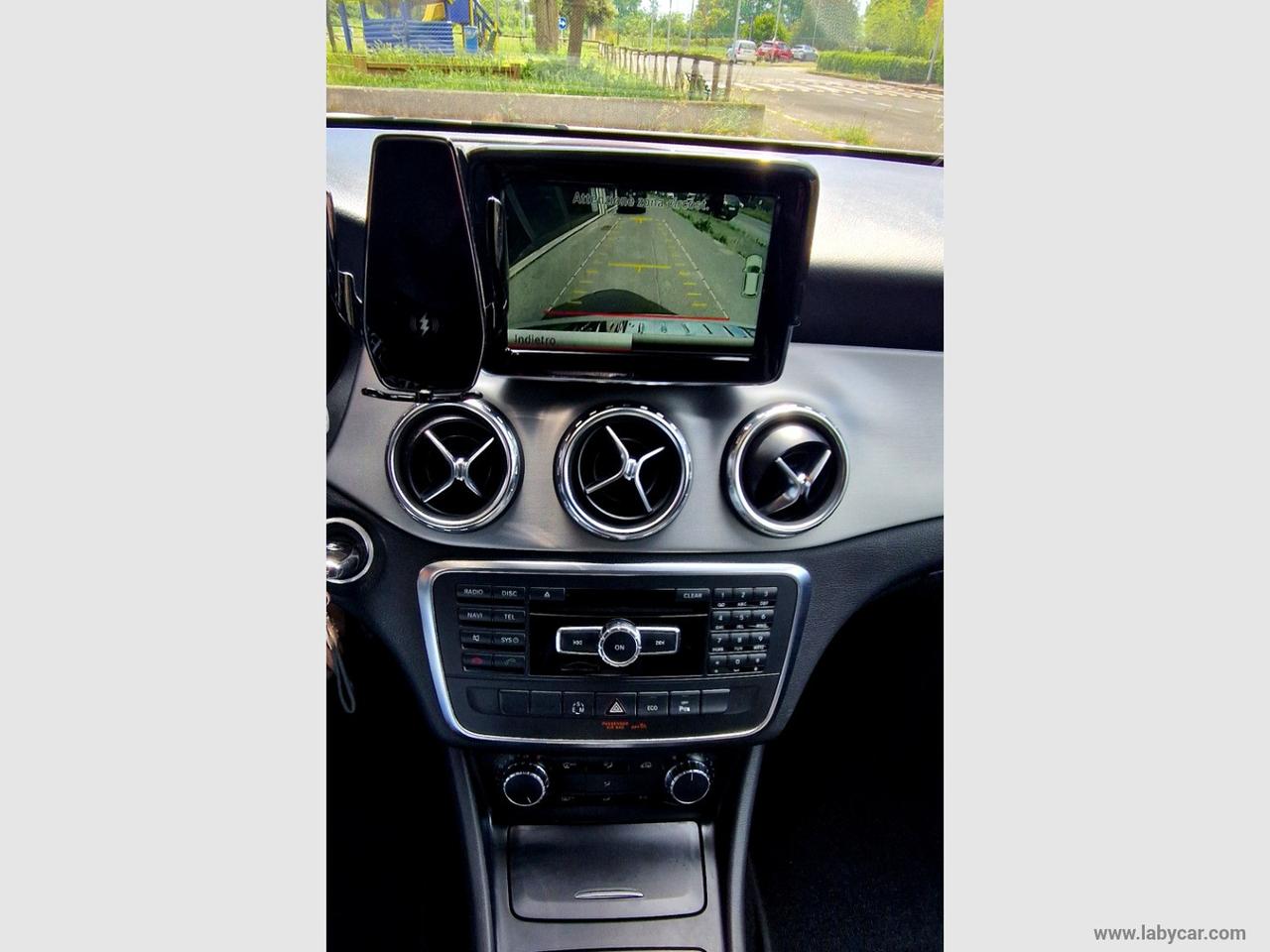 MERCEDES-BENZ GLA 200 CDI Automatic Premium AMG NIGHT
