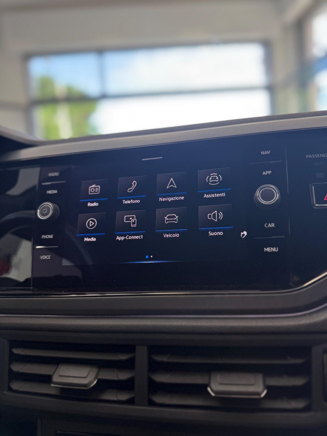 Volkswagen Taigo 1.0 tsi R-LINE TETTO APRIBILE.VIRTUAL COCKPIT.TELECAMERA,APPLE CARPLAY,KM CERTIFICATI
