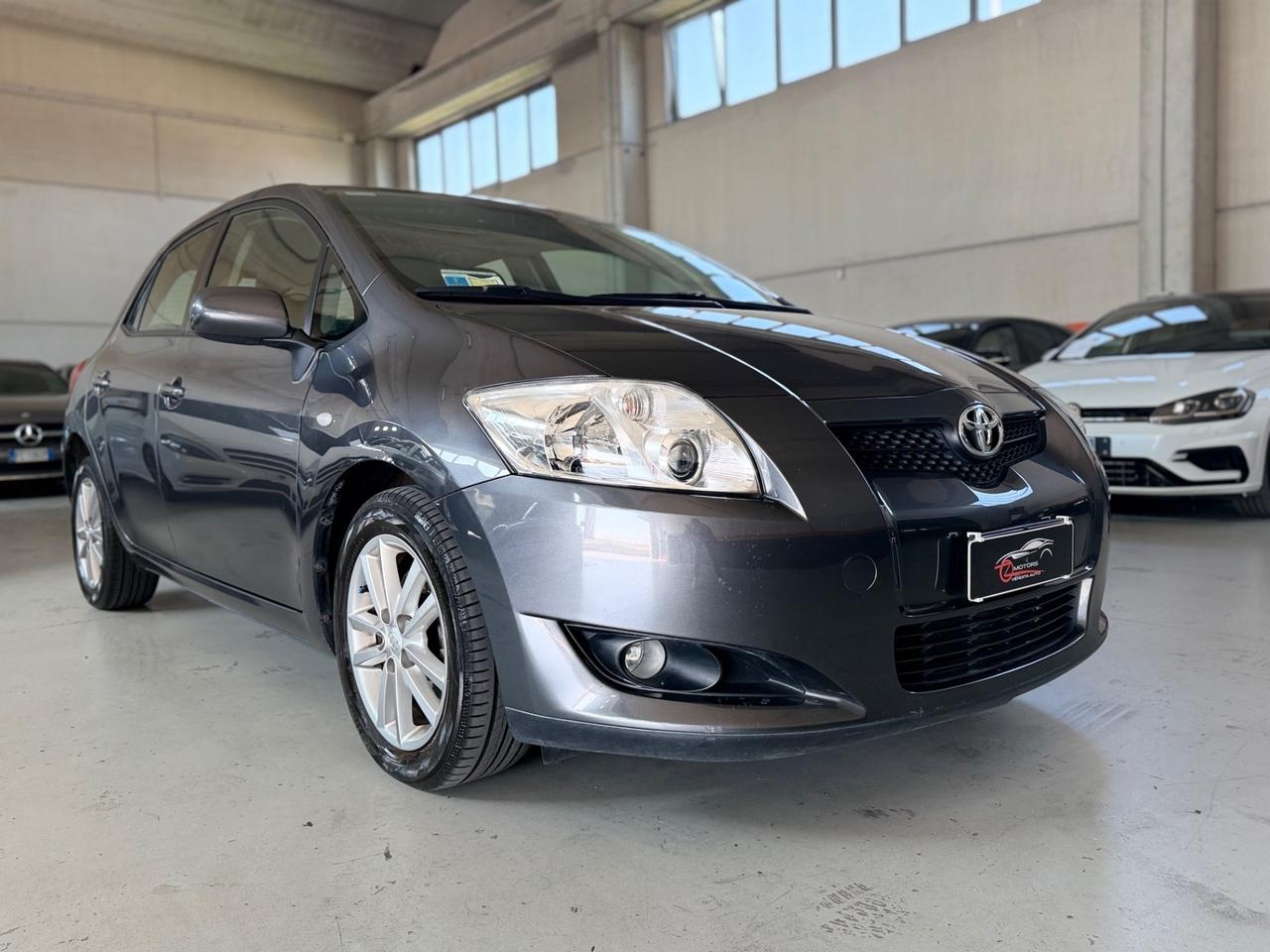 Toyota Auris 2.0 D-4D DPF 5 porte Sol NEOPATENTATI