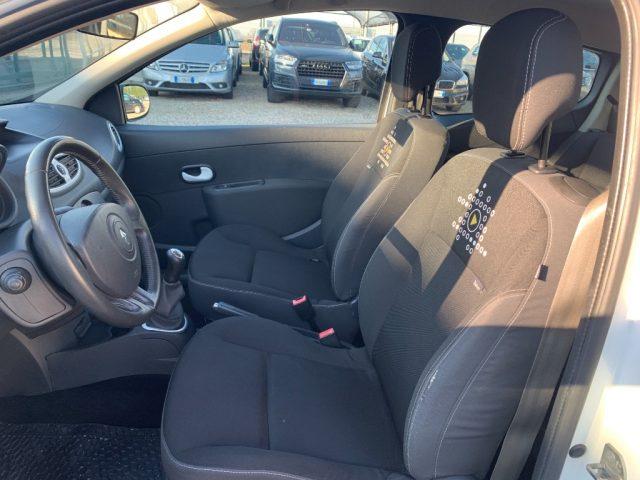 RENAULT Clio 1.2 16V 3 porte Live!