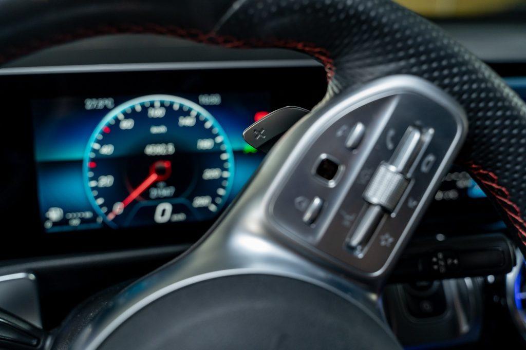 MERCEDES-BENZ GLB 200 Automatic Premium
