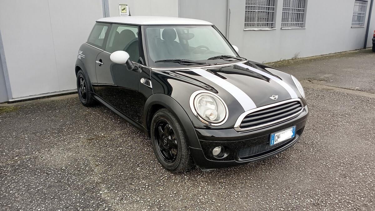 Mini Cooper 1.400 c.c. - 75 cv
