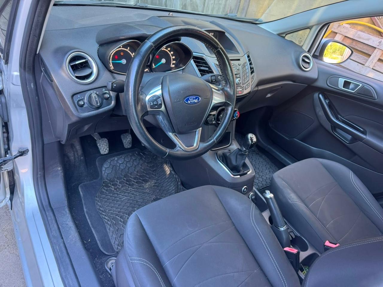 Ford Fiesta 1.4 5p. Bz.- GPL Titanium