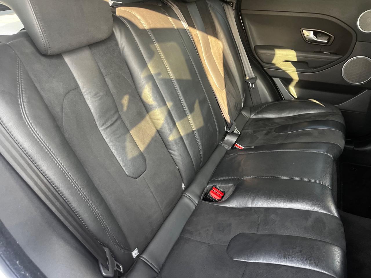 Land Rover Range Evoque 2.2 TD4 5p. Pure Tech Pack Launch Edition