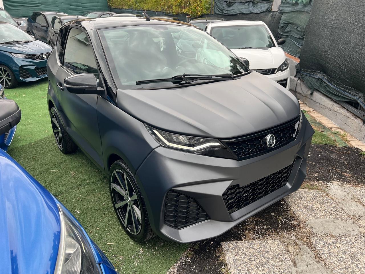 Aixam city Ambiton gto full black 2024 19000 km