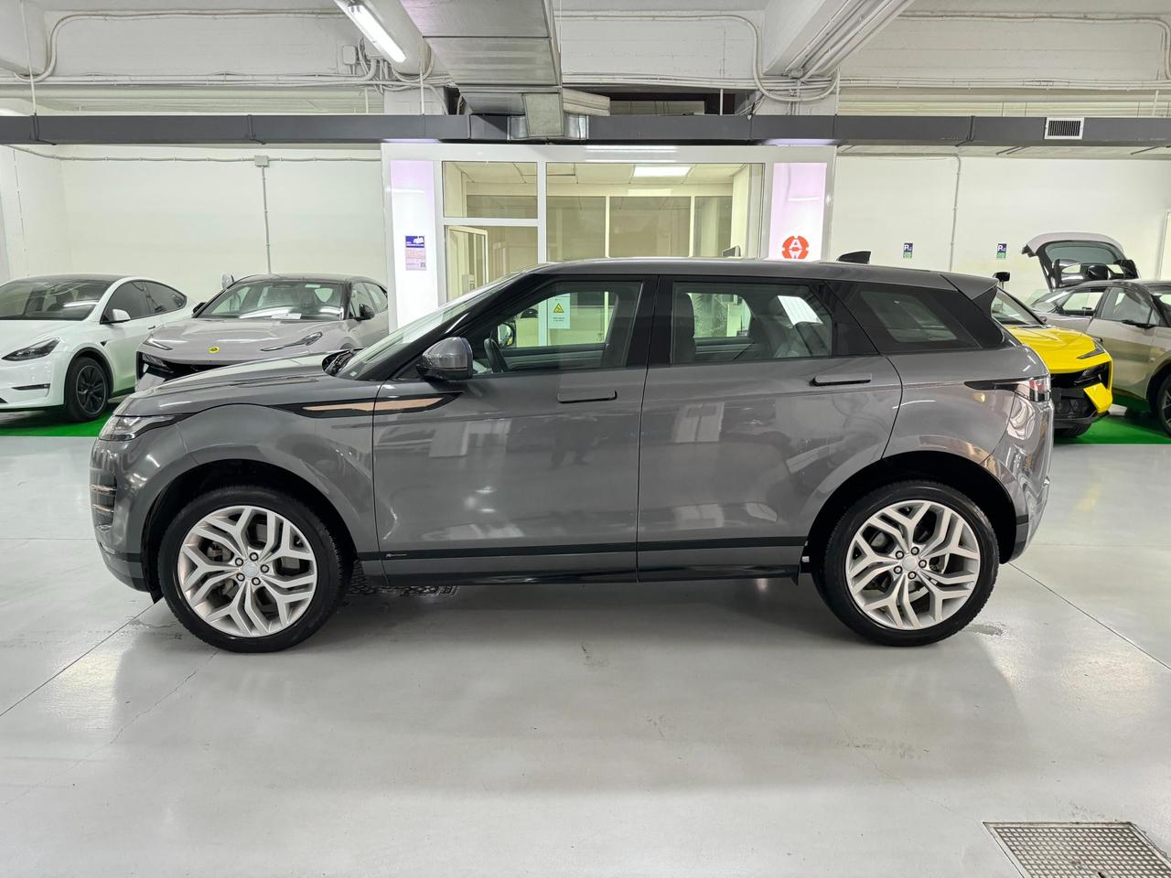 Land Rover Range Rover Evoque 2.0d i4 mhev R-Dynamic SE awd 150cv auto