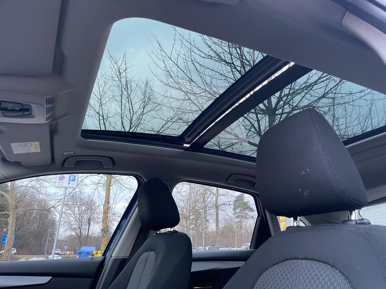 Bmw 216 218d Active Tourer*Neopatentati*Tetto*Navi*