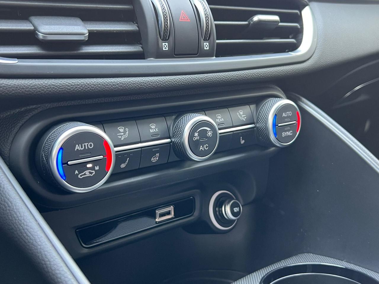 Alfa Romeo Giulia 2.2 Turbodiesel 210 CV AT8 AWD Q4 Tributo Italiano