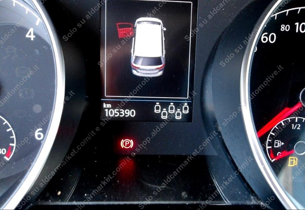 Volkswagen Touran 2.0 TDI 150 CV SCR DSG Executive BlueMotion Tech.7p Nav PDC UNIPRO IVA DEDUC.