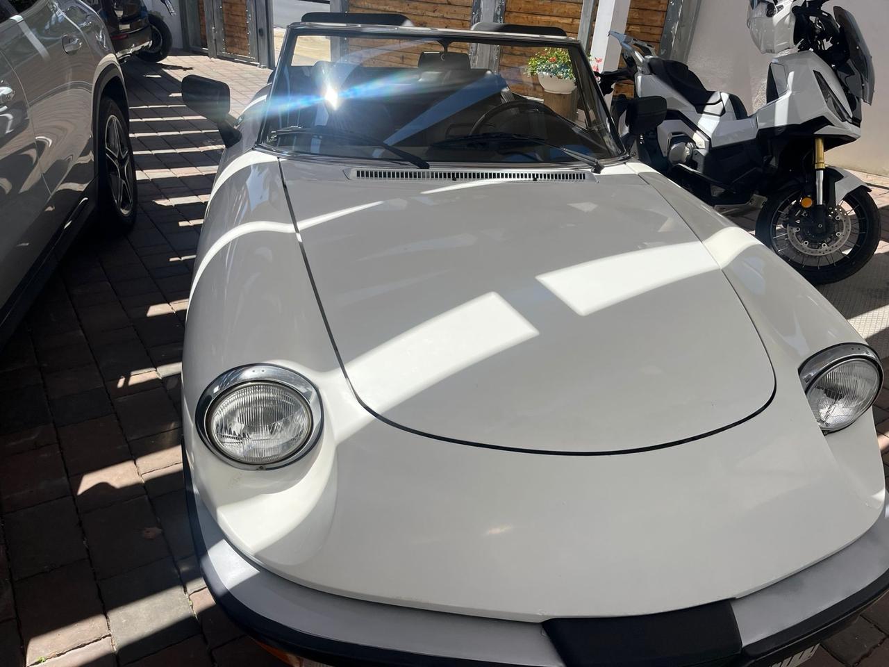 Alfa Romeo Spider 1.6