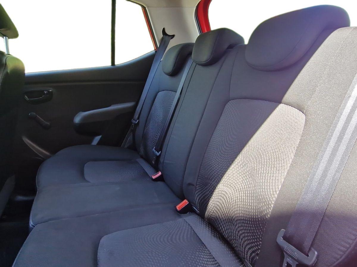 HYUNDAI I10 1.1 LIKE 5 P.