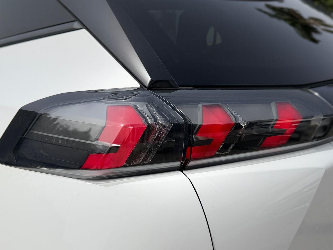 Peugeot 2008 BlueHDi 130 Cv S&S EAT8 Allure Pack