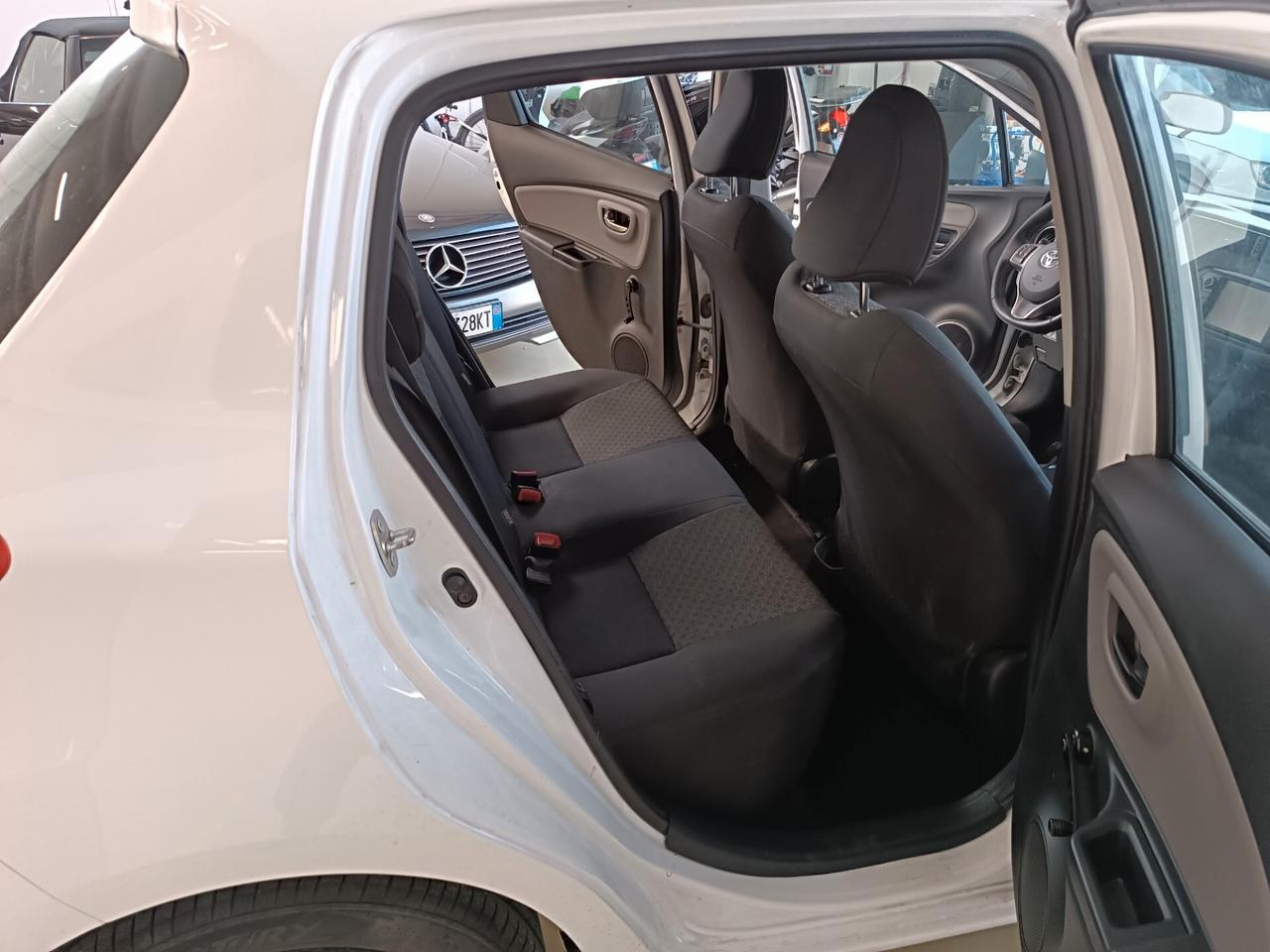 Toyota Yaris 1.0 5 porte