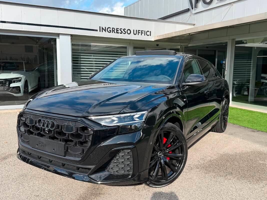 Audi Q8 3.0 tdi 286cv S line quattro Tetto Valcona Ventilati