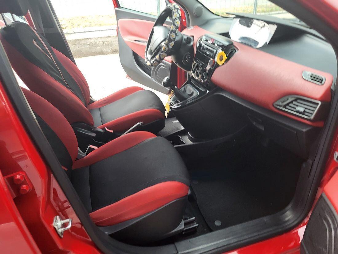 Lancia Ypsilon 1.3 MJT 16V 95 CV 5 PORTE