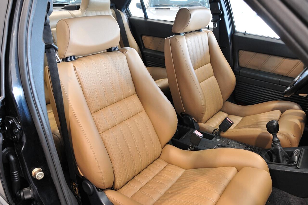 Alfa Romeo 164 3.0i V6 24V cat Q4 Recaro