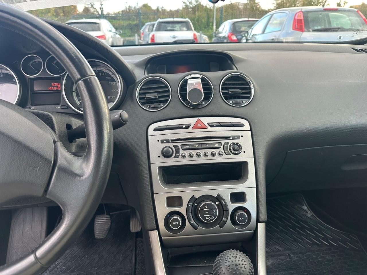 Peugeot 308 1.6 8V e-HDi 112CV Stop&Start 5p. Business