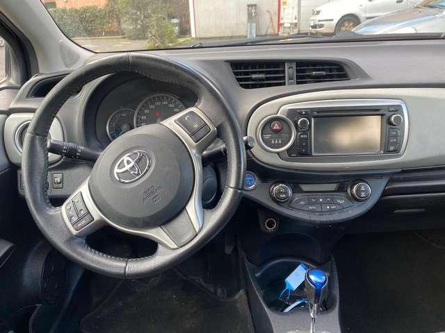 Toyota Yaris Yaris 5p 1.5h Lounge+