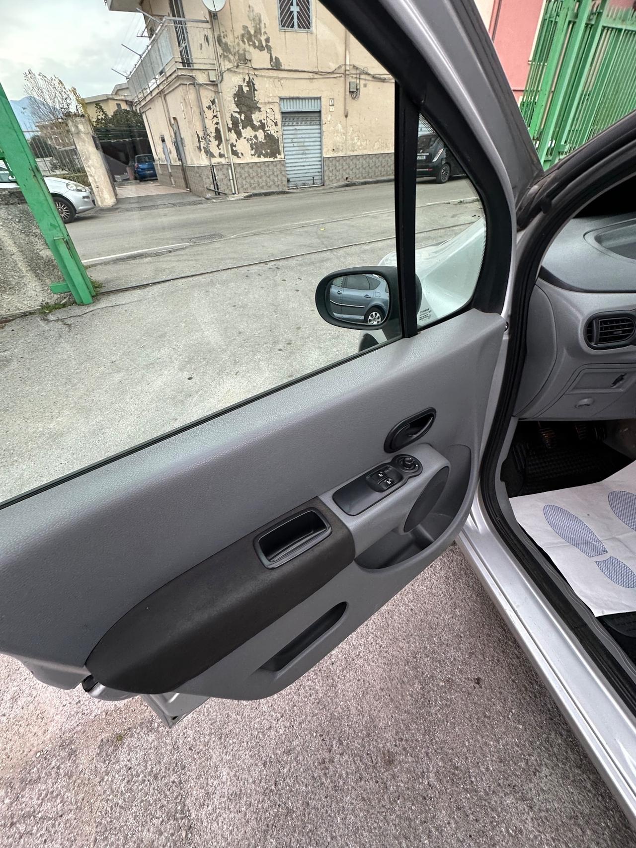 Renault Modus 1.5 dCi 70CV Dynamique