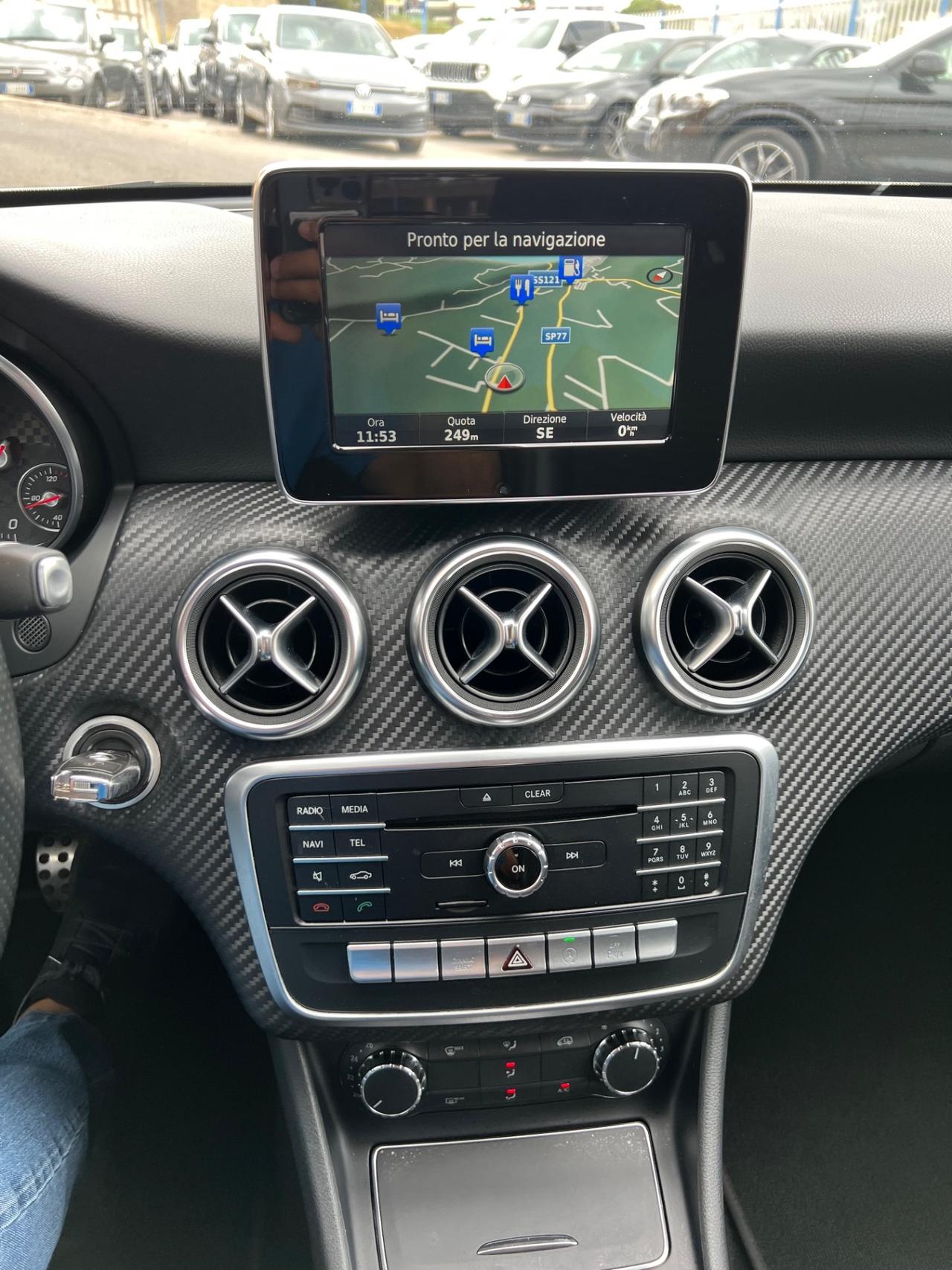 Mercedes-benz A 160 d Premium AMG 2016