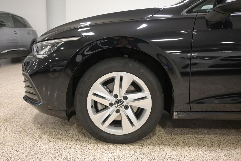 VOLKSWAGEN GOLF 8 EVO LIFE 1.0 TSI (110 CV)