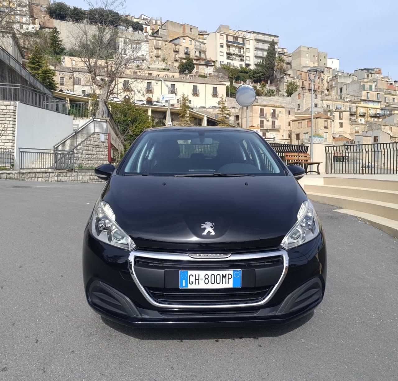 Peugeot 208 BlueHDi 100 5 porte Allure