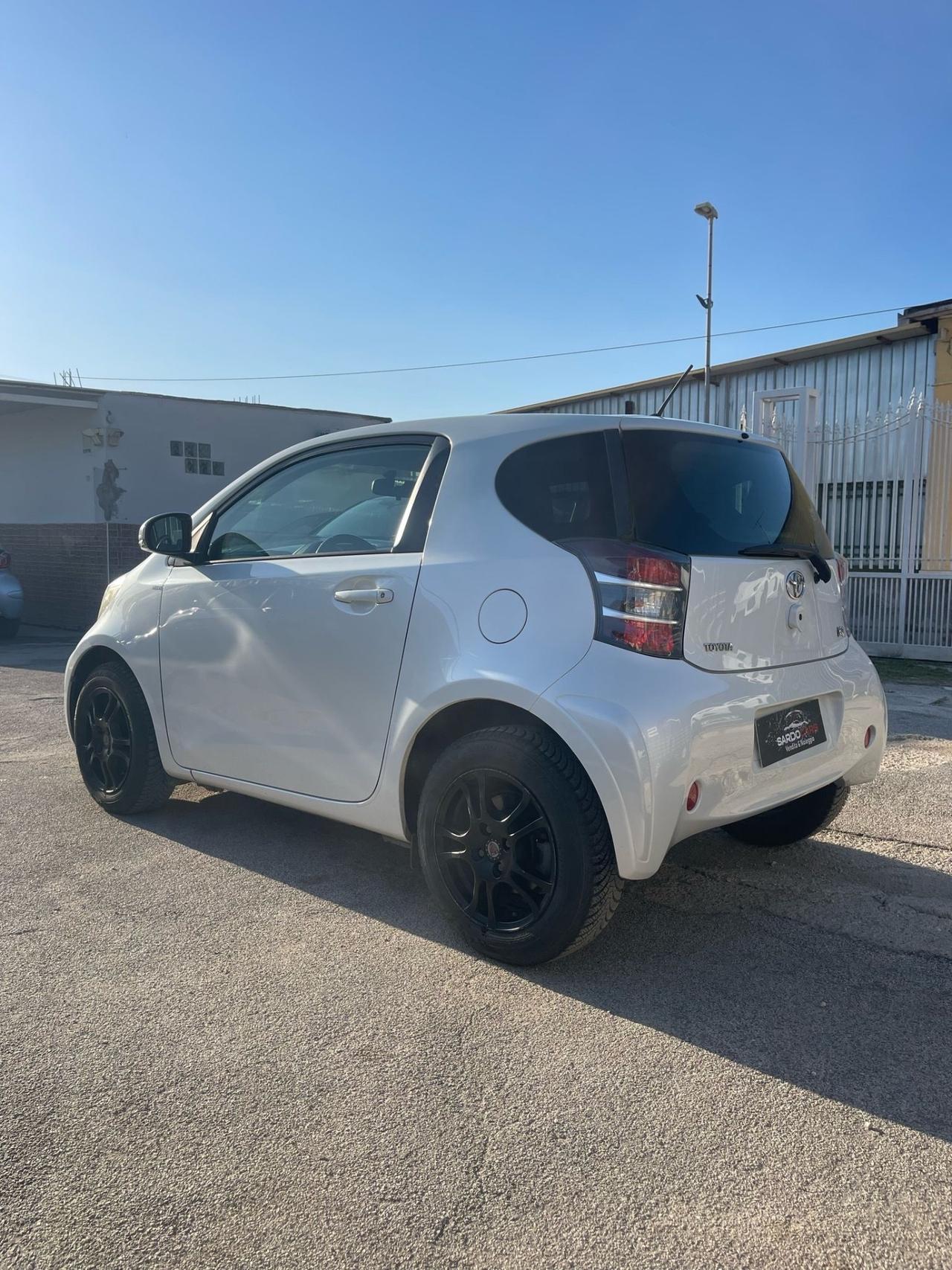 Toyota iQ 1.0