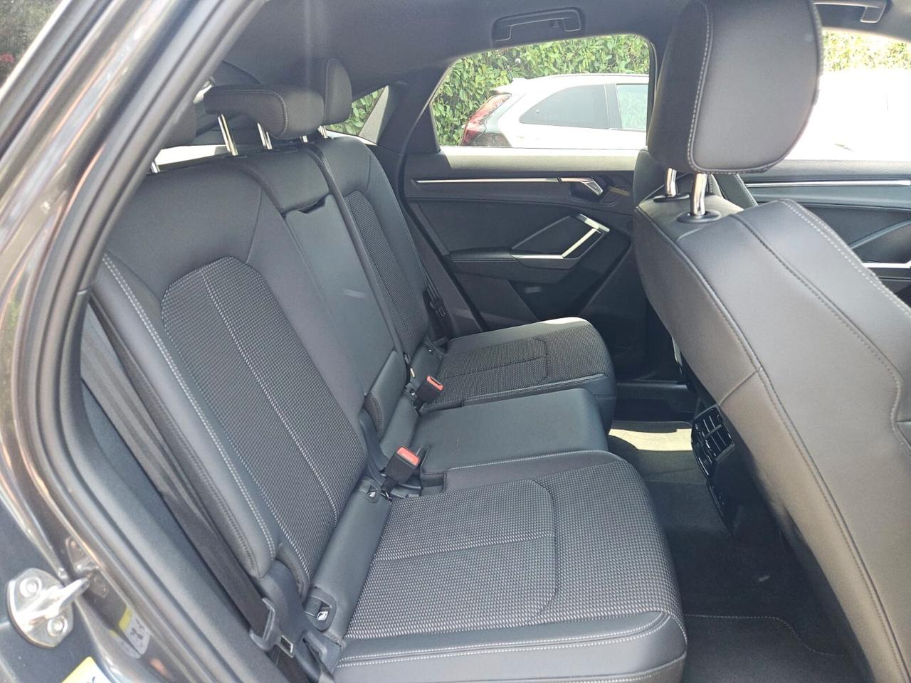 Audi Q3 SPB 35 TDI S tronic line Black Identity