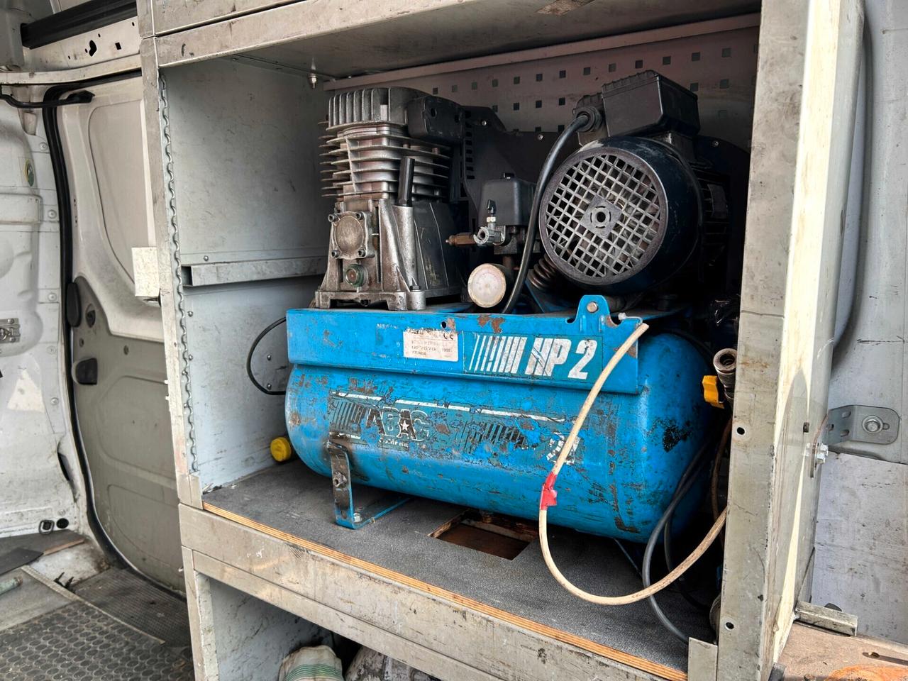 Renault Trafic 2.0 dCi 115CV *Officina Mobile* - 2012 *Cambio ?