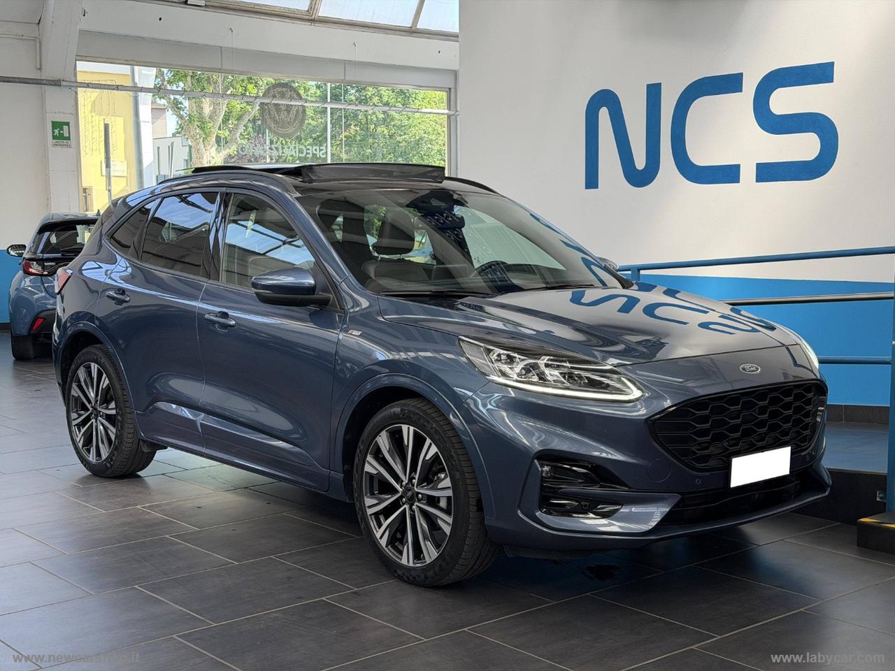 FORD Kuga 2.5 Full Hybrid 190 CVT 2WD ST-Line