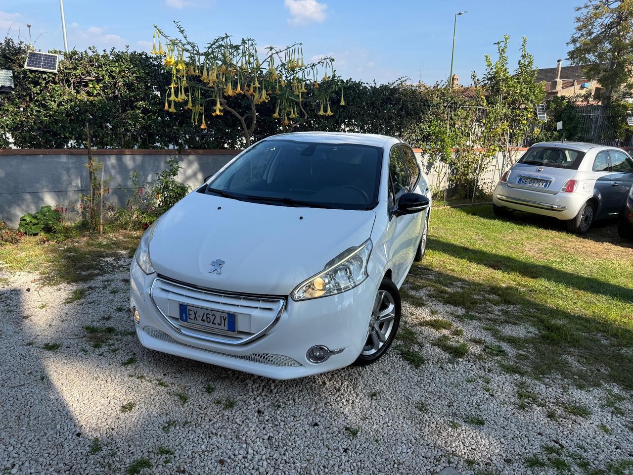 Peugeot 208 1.4 HDi 68 CV 5 porte Allure