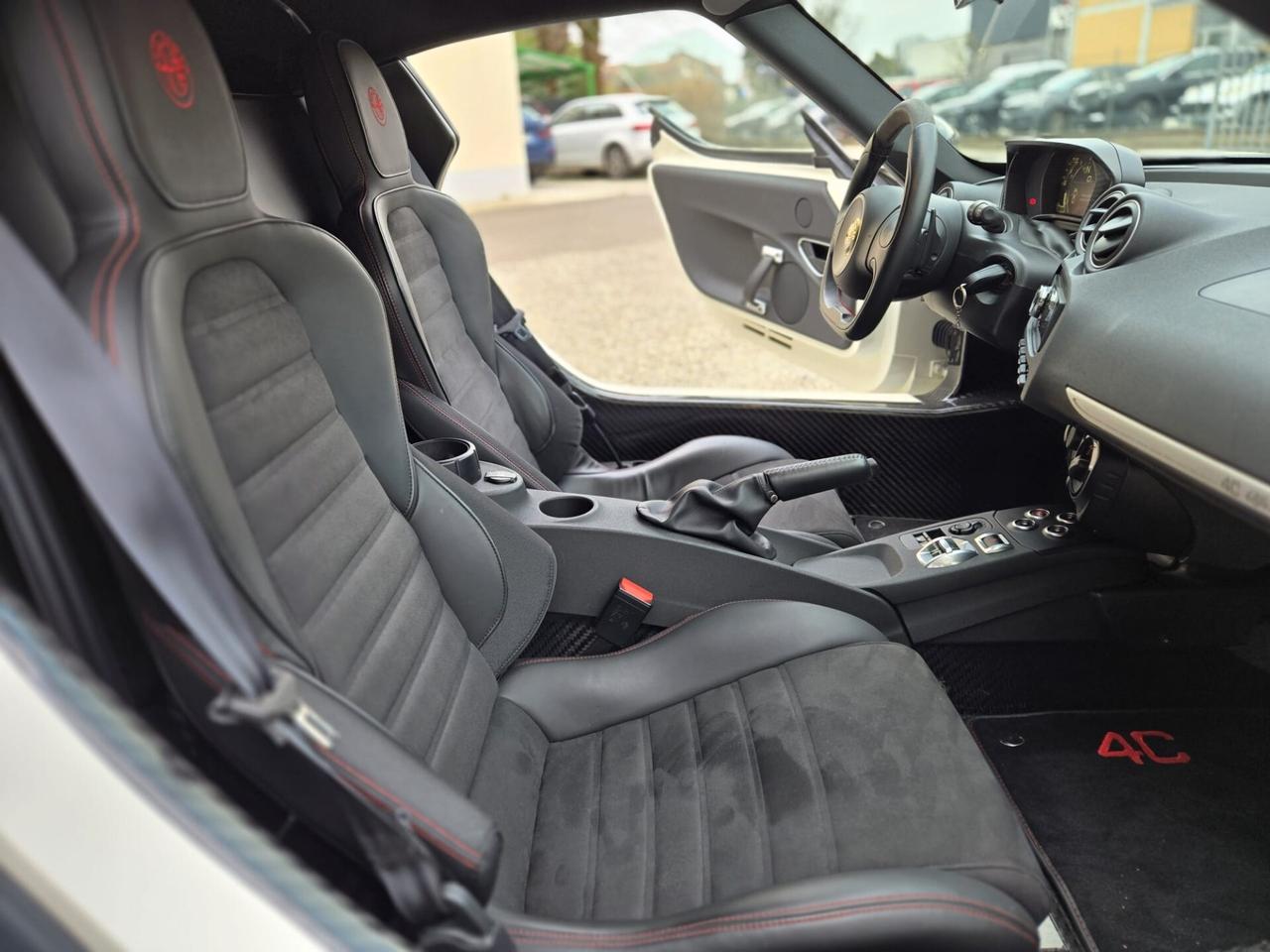 Alfa Romeo 4C launch edition