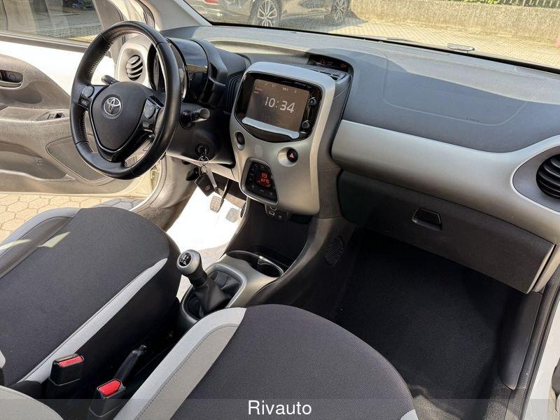 Toyota Aygo Aygo 1.0 VVT-i 69 CV 5 porte x-play