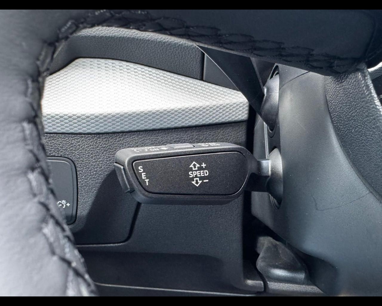 AUDI Q2 35 TFSI S-TRONIC