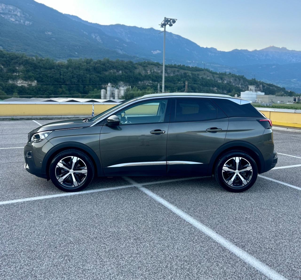 Peugeot 3008 BlueHDi S&S Allure 117.000km 2018
