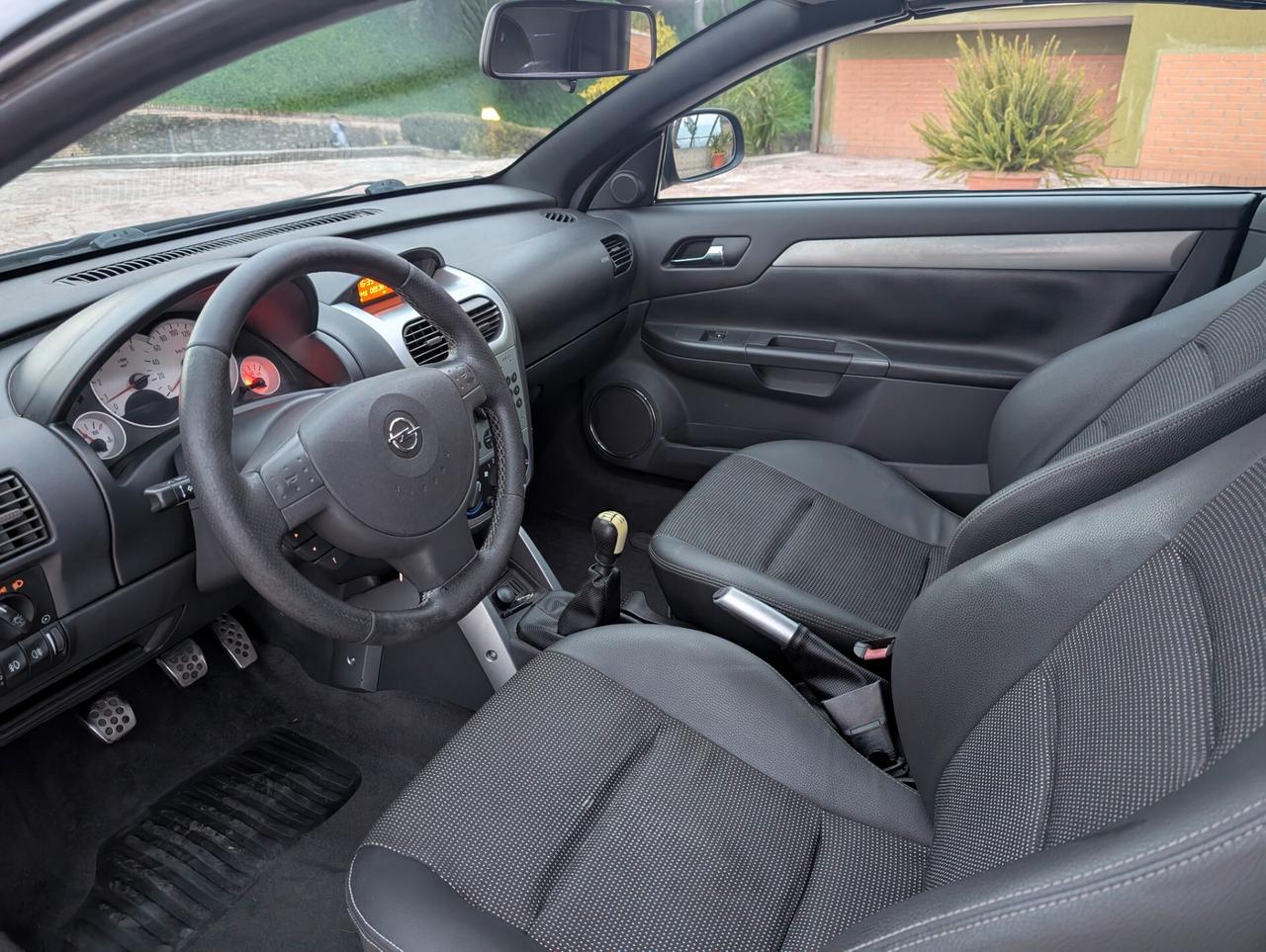 Opel Tigra CABRIO TwinTop 1.3 CDTI