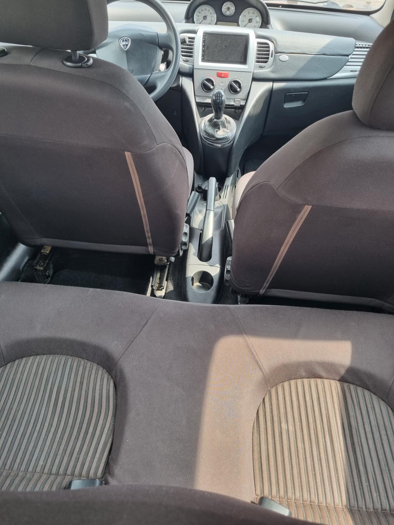 Lancia Ypsilon 1.3 Multijet 16V Argento