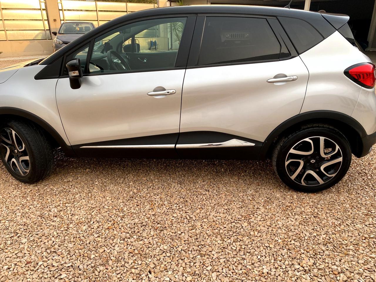 Renault Captur 1.5 dCi 8V 90 CV EDC Energy R-Link