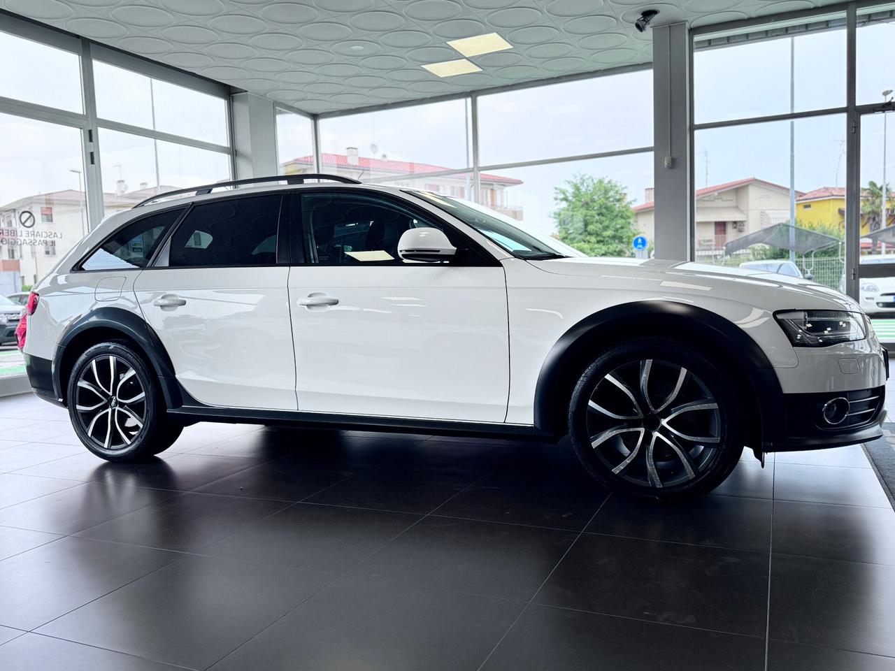 Audi A4 allroad 2.0 TDI 177 CV