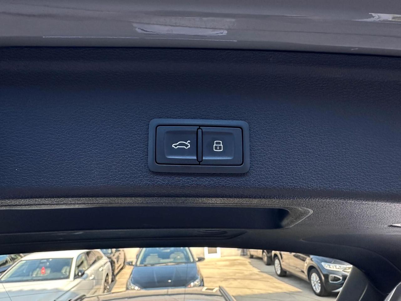 Audi A4 Avant 40 TDI quattro S tronic line edition QuantymGrau UniProprietario
