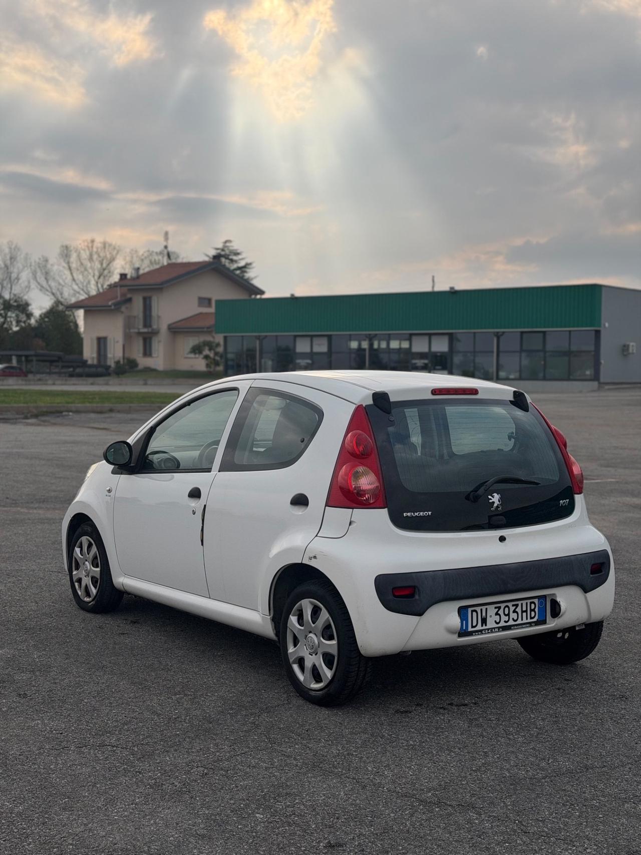 Peugeot 107 1.0 68CV 5p. Sweet Years