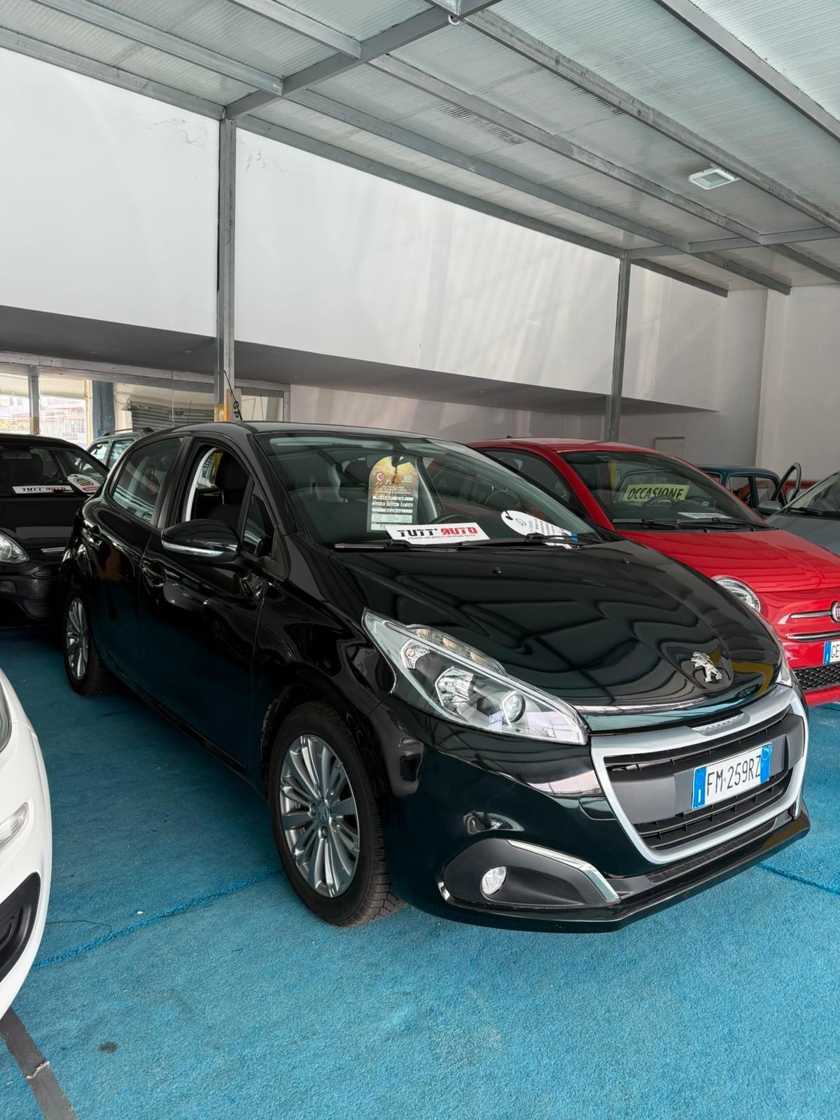 Peugeot 208 PureTech 82 5 porte Allure