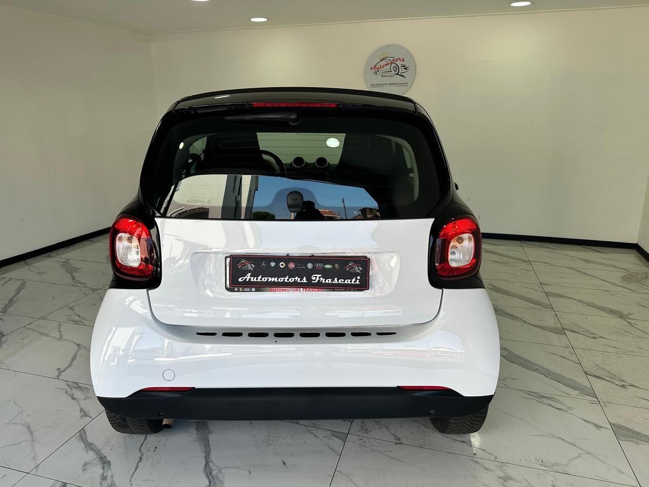 Smart ForTwo 70 1.0-AUTOM-NO VIMCOLO FINANZIAMENTO-2017