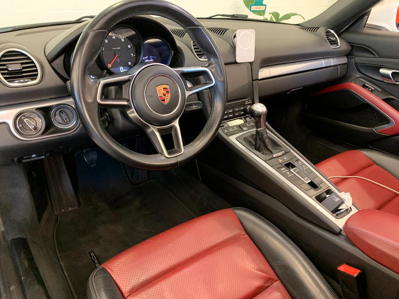 Porsche 718 Spyder Boxster 2.0