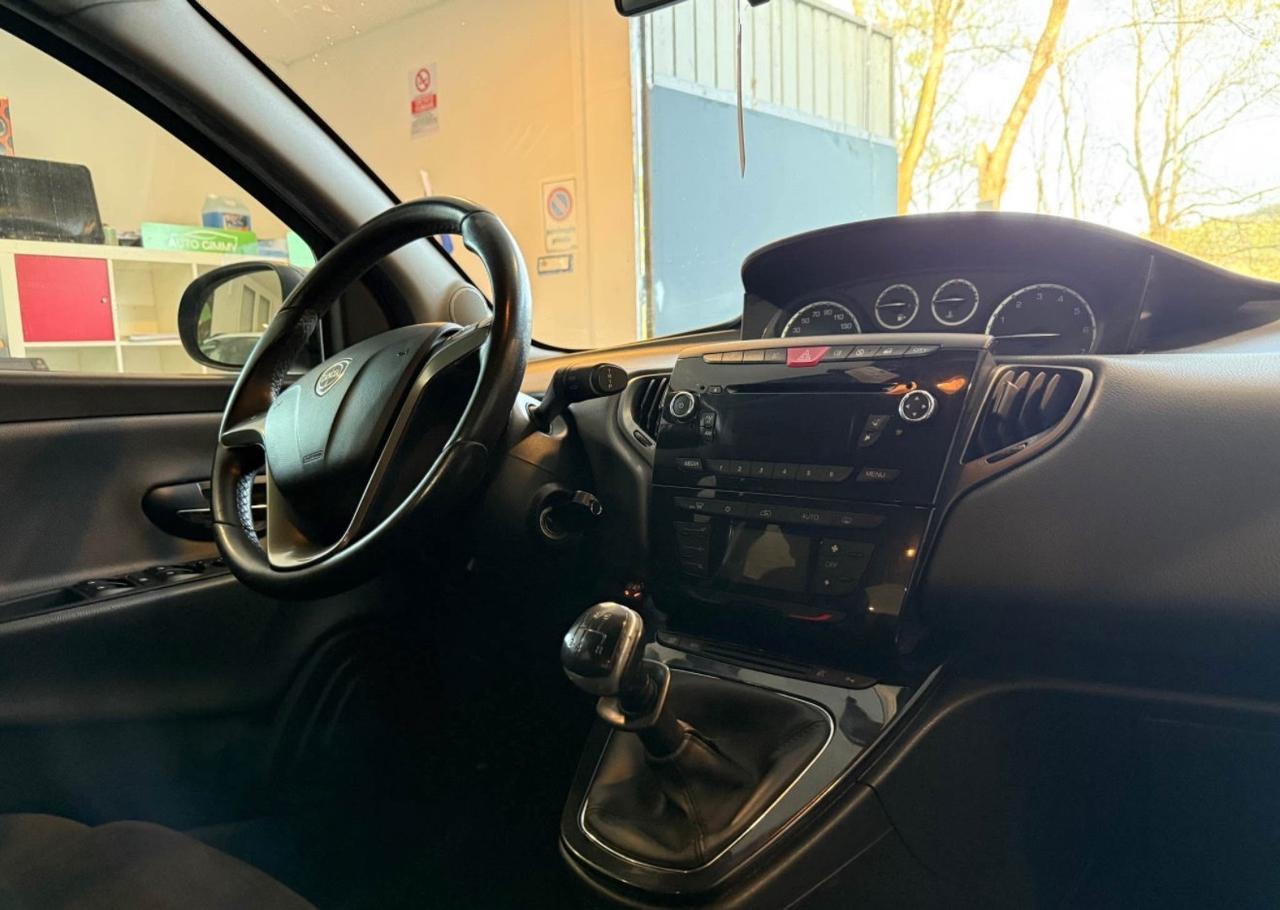 Lancia Ypsilon 0.9 GPL BEZINA NEOPATENTATI