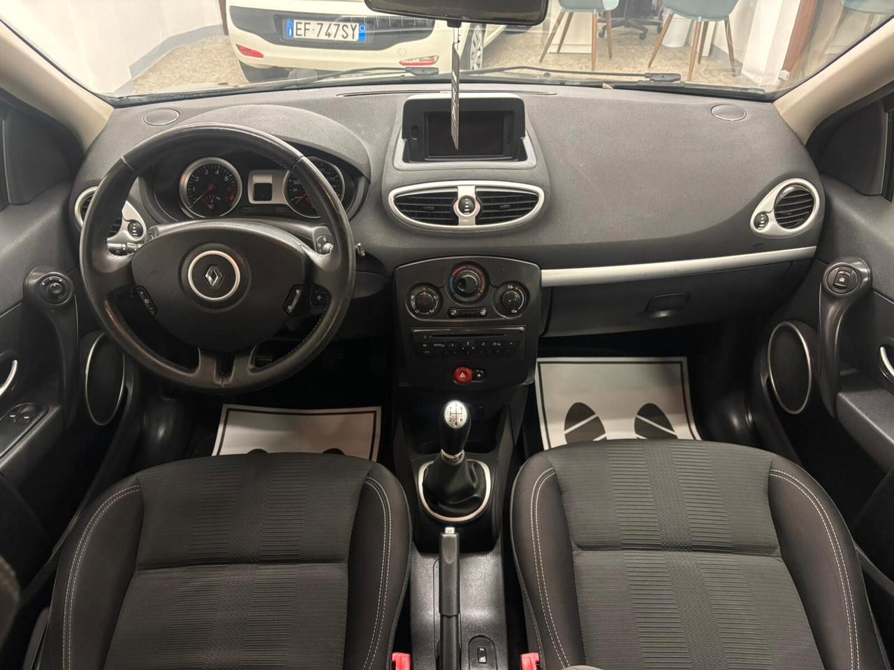 Renault Clio 1.2 16V 5 porte Dynamique